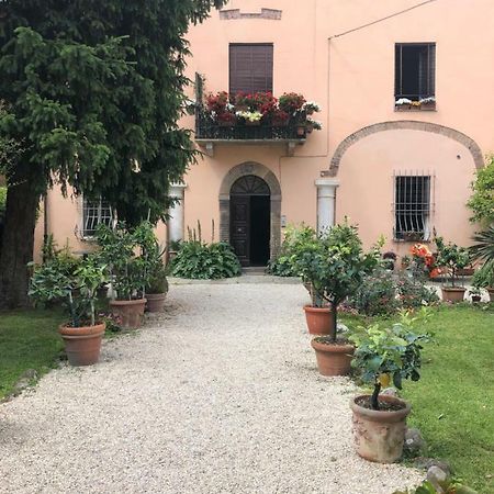 شقة Il Giardino لوكا المظهر الخارجي الصورة