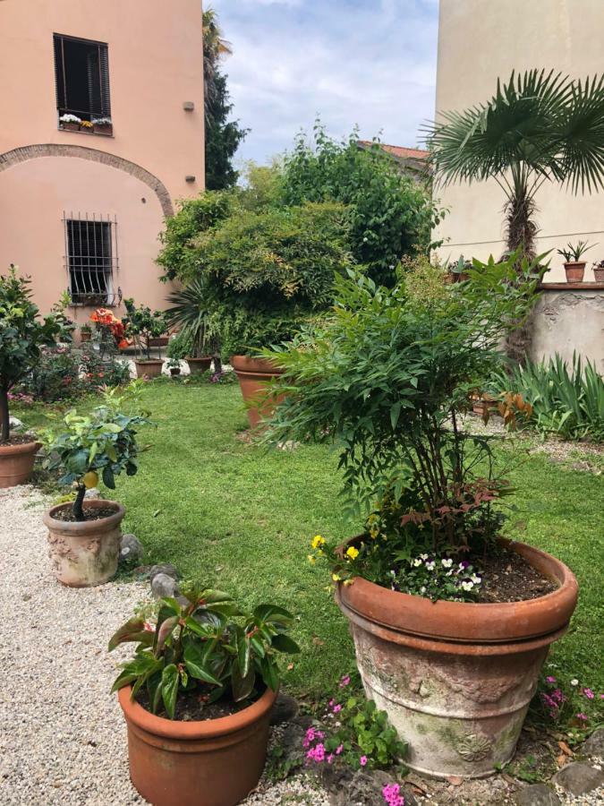 شقة Il Giardino لوكا المظهر الخارجي الصورة