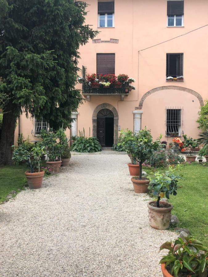 شقة Il Giardino لوكا المظهر الخارجي الصورة